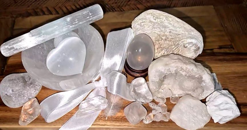 Clear or White- Clear Quartz, Selenite, Howlite