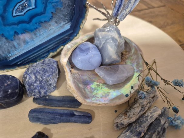 Blue- Blue lace Agate, Kunzite, Lapis Lazuli, Sodalite, Angelite, Aquamarine